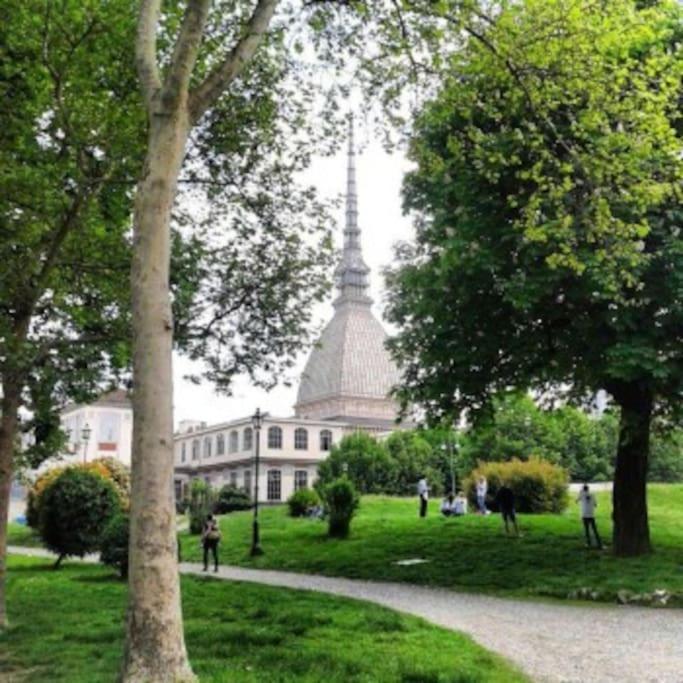 La Casa Di Silvio Ai Giardini Reali Appartement Turijn Buitenkant foto