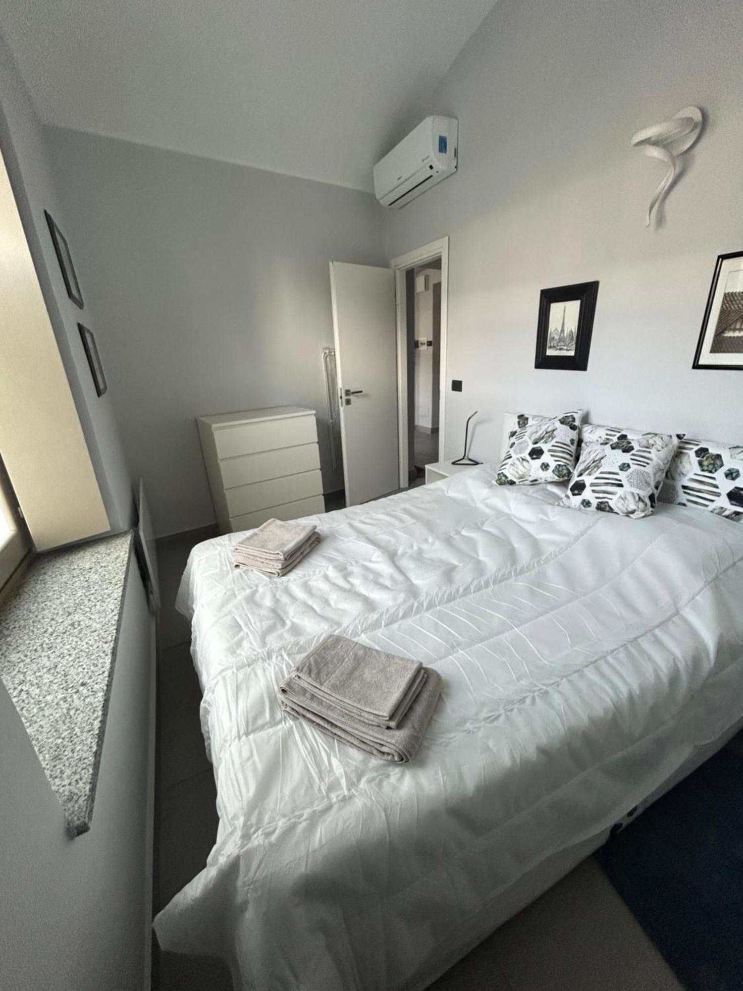 La Casa Di Silvio Ai Giardini Reali Appartement Turijn Buitenkant foto